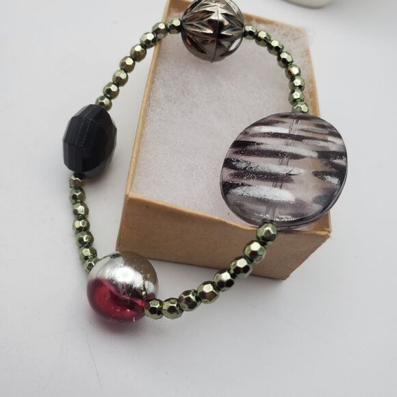 Handcrafted disc beaded bracelet stretch - Picture 1 of 2